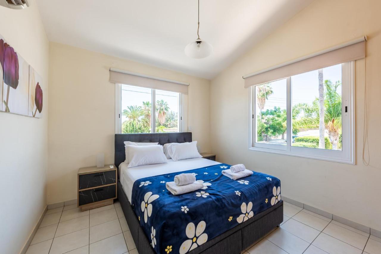 Villa Oasis By Ezoria Villas Coral Bay Buitenkant foto