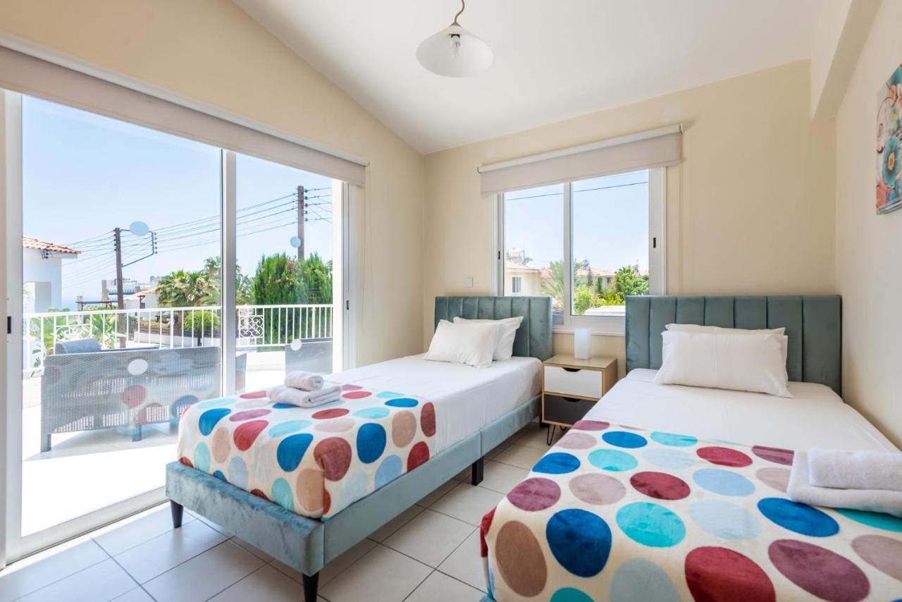 Villa Oasis By Ezoria Villas Coral Bay Buitenkant foto