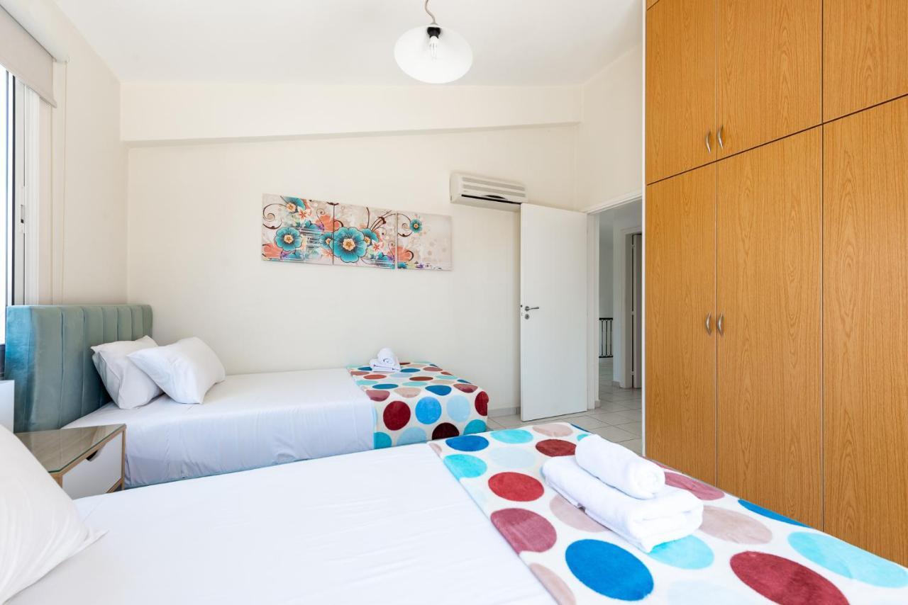 Villa Oasis By Ezoria Villas Coral Bay Buitenkant foto