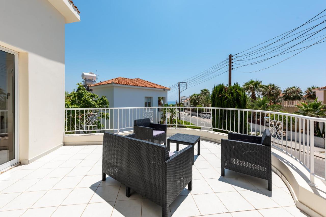 Villa Oasis By Ezoria Villas Coral Bay Buitenkant foto
