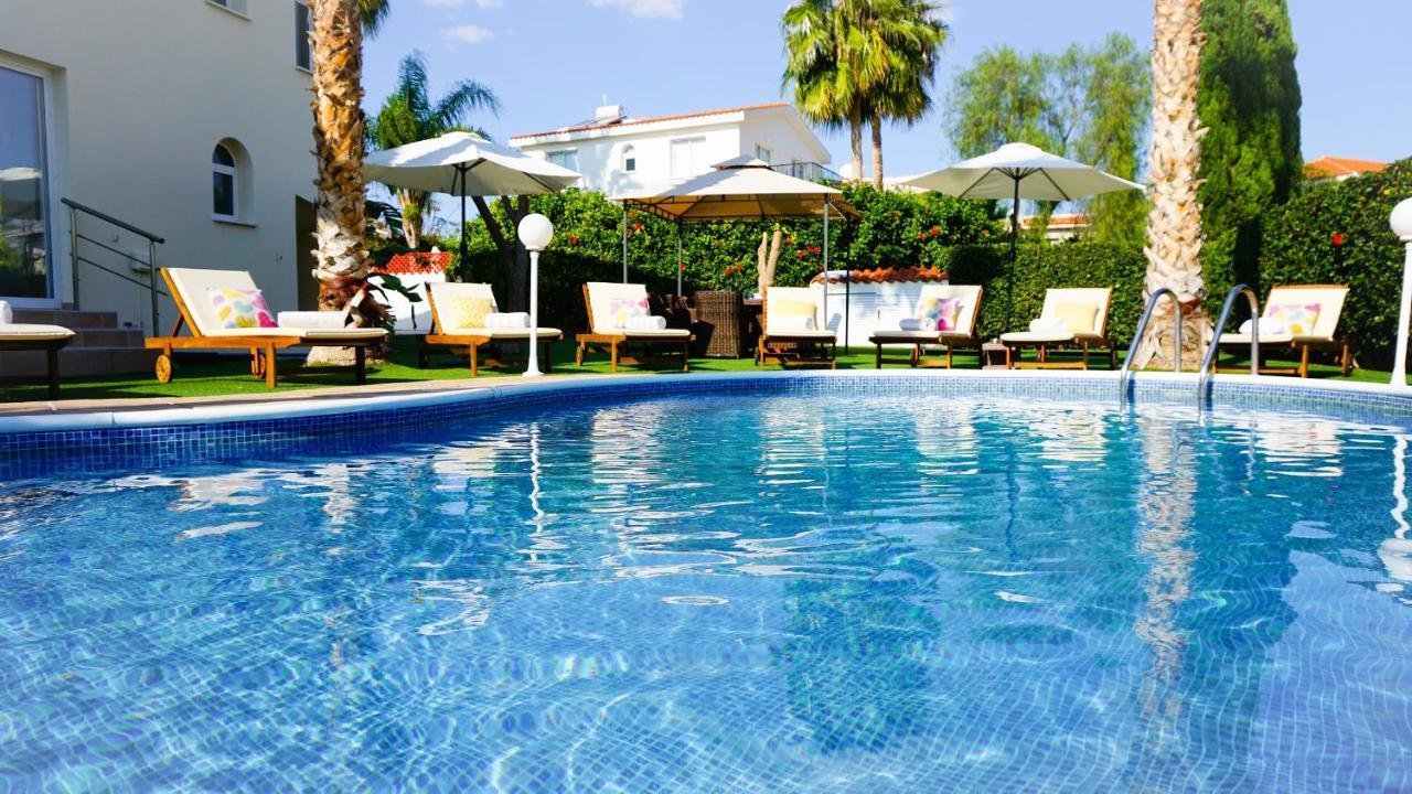 Villa Oasis By Ezoria Villas Coral Bay Buitenkant foto