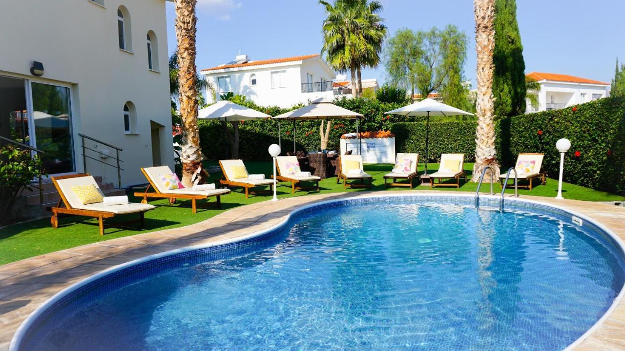 Villa Oasis By Ezoria Villas Coral Bay Buitenkant foto